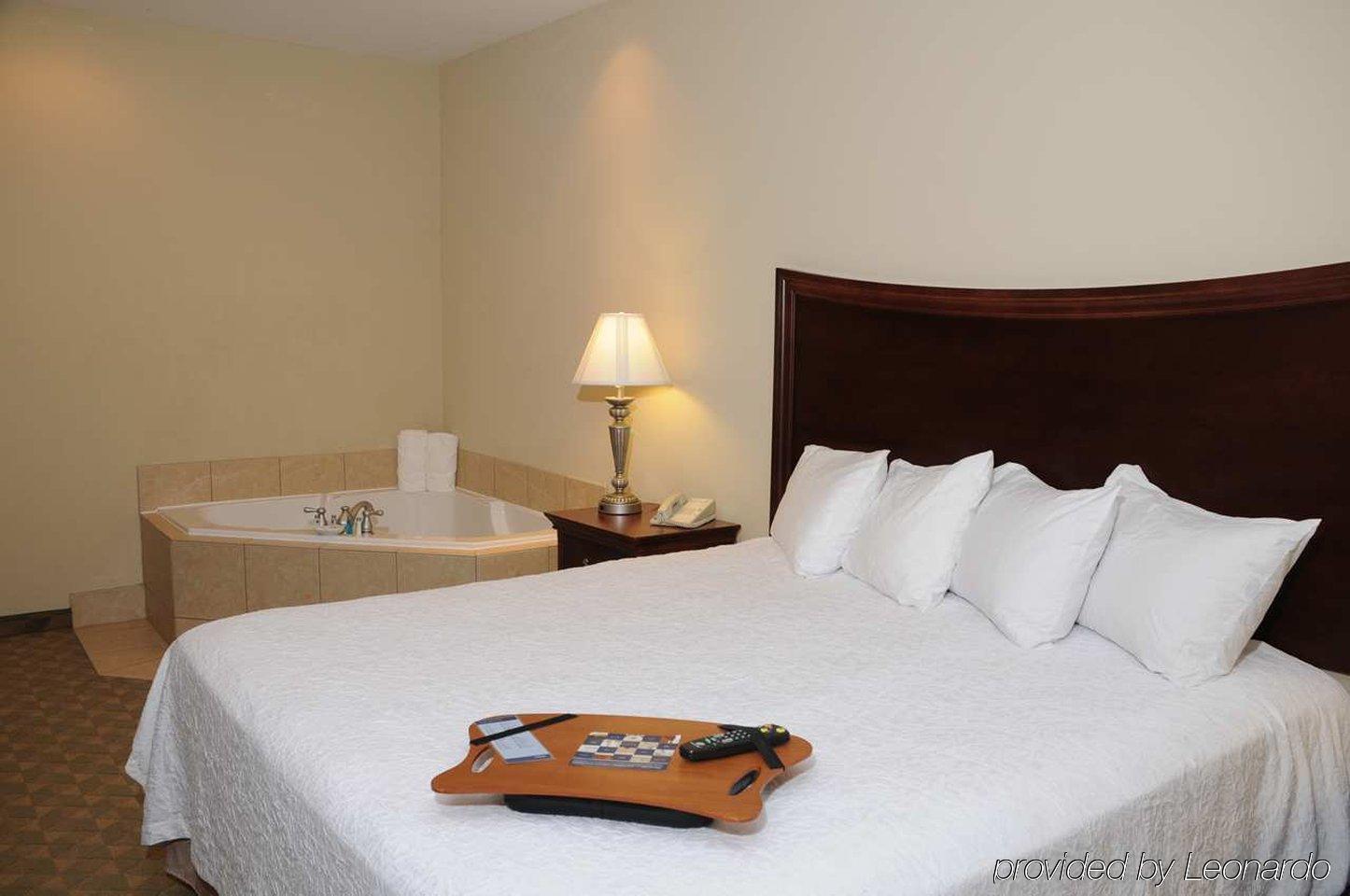 Hampton Inn & Suites Southern Pines-Pinehurst Aberdeen Exterior foto