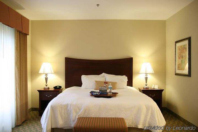 Hampton Inn & Suites Southern Pines-Pinehurst Aberdeen Quarto foto